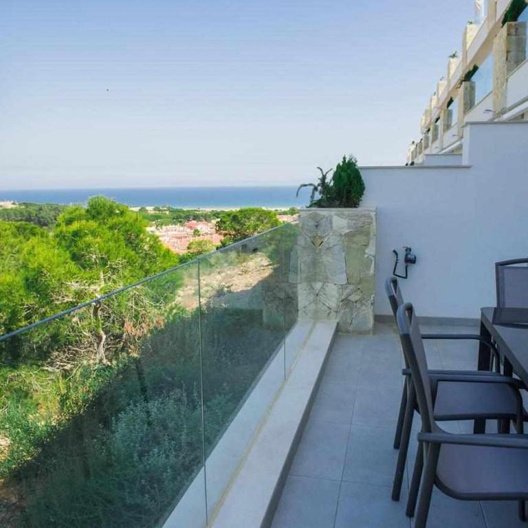 Light and Modern Sea View Apartment - Deluxe Apartment with Sea View - 28