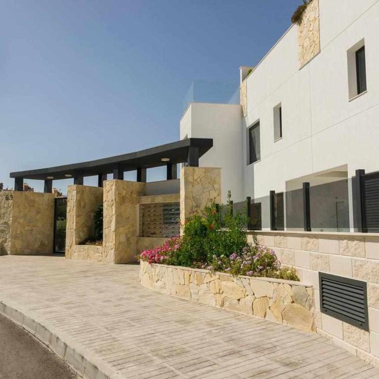 Light and Modern Sea View Apartment - Deluxe Apartment with Sea View - 36
