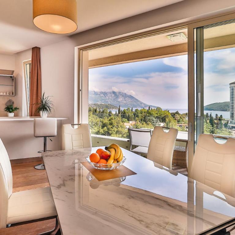 Lux Panorama - One-Bedroom Apartment - 2