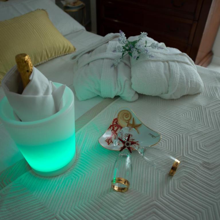 Le Radici Accomodation - King Room with Balcony - 8