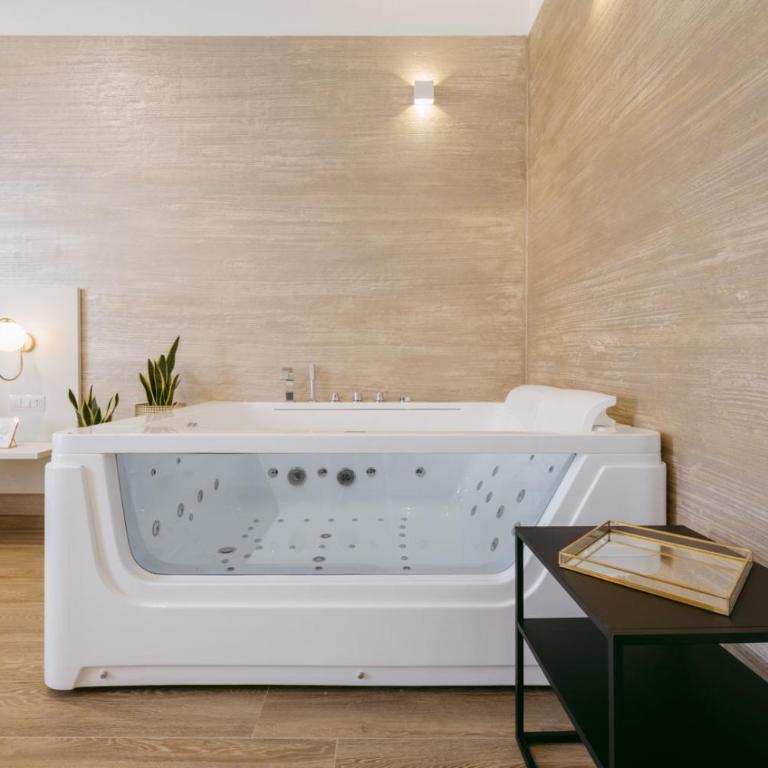 Porta D'Oro Charming House - Suite with Spa Bath - 3