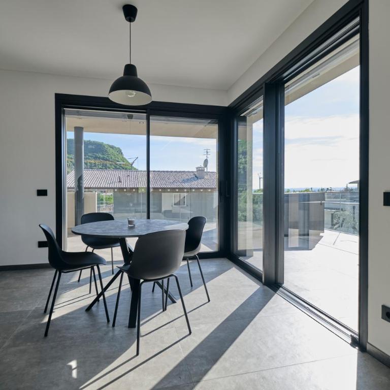 ApartmentsGarda - Aurora Deluxe - Appartamento con 1 Camera da Letto e Vasca Idromassaggio - 15