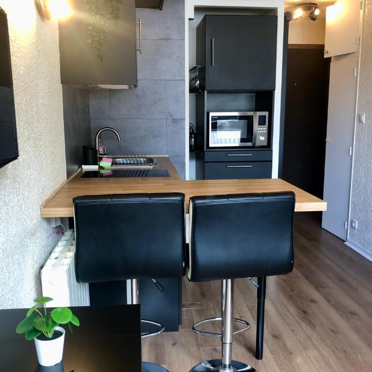 Studio lumineux neuf dans l'hyper centre avec vue - Appartement 1 Chambre - 3