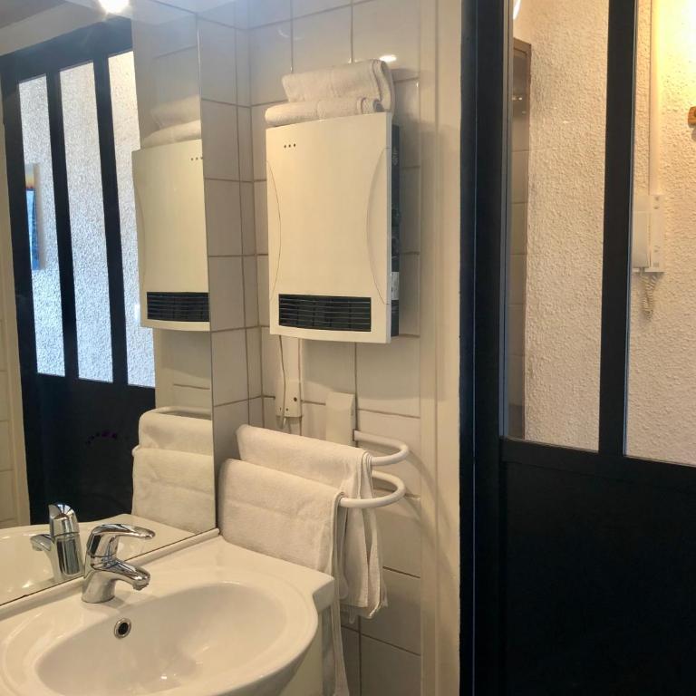 Studio lumineux neuf dans l'hyper centre avec vue - Appartement 1 Chambre - 8