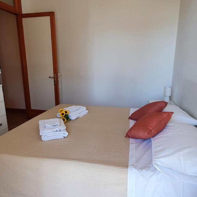 Central House Light Apartment - One-Bedroom Apartment - 20