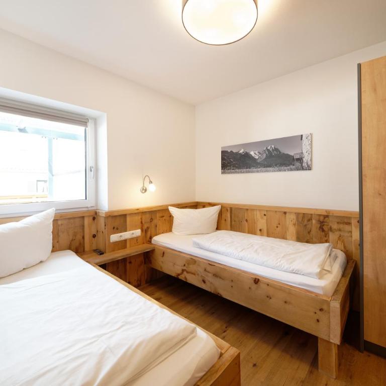 Hotel garni Alpengruss - Vierbettzimmer - 1