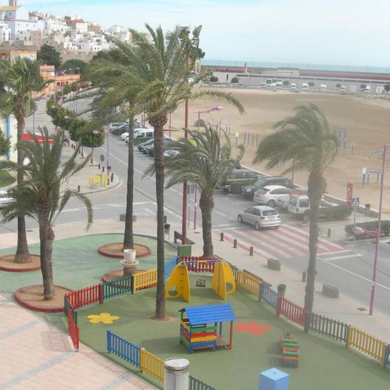 Apartamento en el centro y junto a la playa - Apartamento de 1 dormitorio - 2
