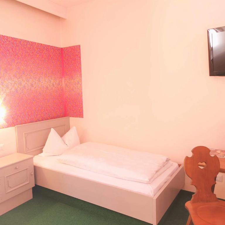 Hotel Schuster - Chambre Lits Jumeaux - 1