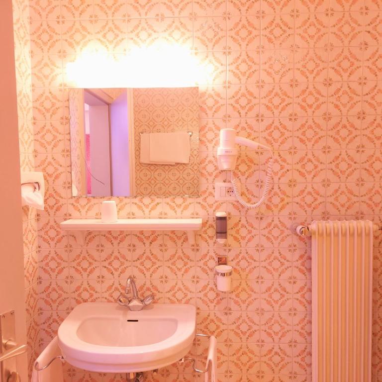 Hotel Schuster - Chambre Lits Jumeaux - 3
