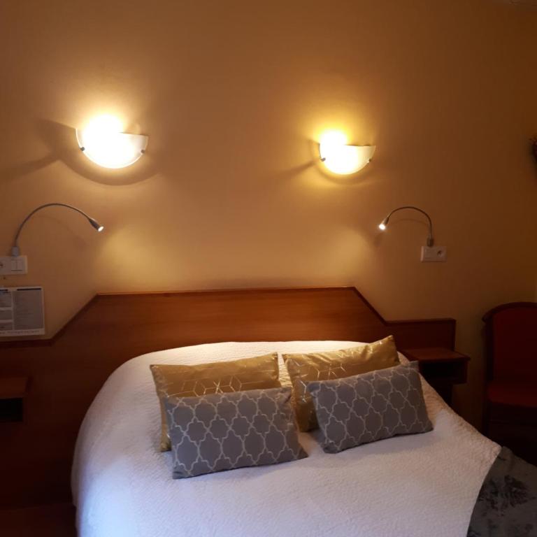 Logis Hôtel Le Céans - Chambre Double avec Baignoire - 3