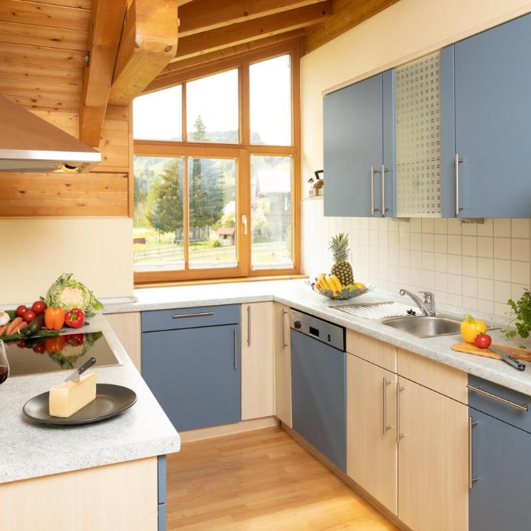 "Haus Bellevue" - Annehmlichkeiten von 4-Sterne Familien-und Wellnesshotel Viktoria nebenan können mitgenutzt werden - Apartment mit Balkon - 6