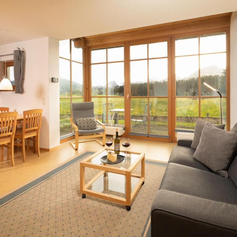 "Haus Bellevue" - Annehmlichkeiten von 4-Sterne Familien-und Wellnesshotel Viktoria nebenan können mitgenutzt werden - Apartment mit 1 Schlafzimmer - 1