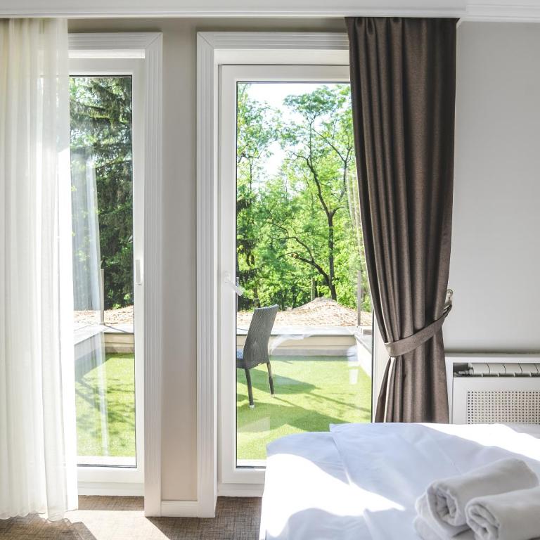 Vila Savka - Deluks Dvokrevetna Soba sa Bračnim Krevetom/Zasebnim Krevetima i Balkonom - 34