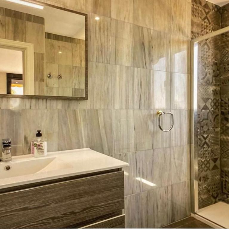 La terraza del Puente y Mezqt-Catedral - Two-Bedroom Apartment - 12