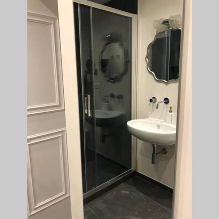 Mia residenza al Pantheon - Three-Bedroom Apartment - 21