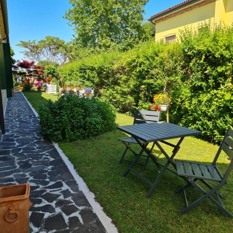 Casa Pianta - Camera Matrimoniale con Vista Giardino - 15