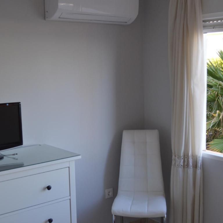 Seafront recently renovated apartments - Apartamento de 2 dormitorios - 5
