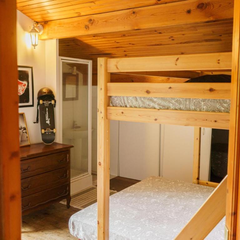 Roofless Surf Lodge - Familienzimmer mit Dusche - 1