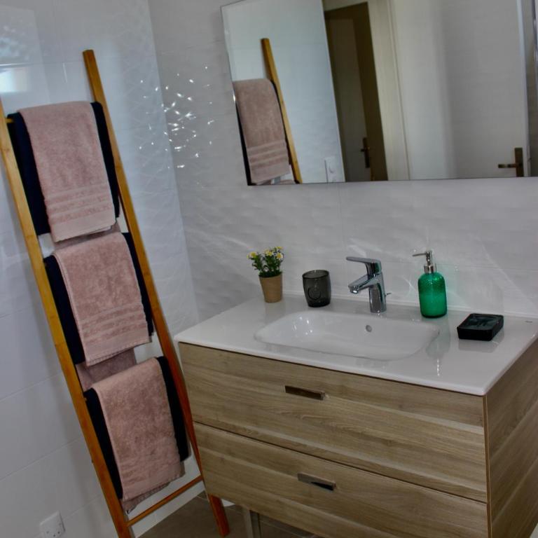 Le Terracotta , 2chambres, Terrasse, Piscine, Parking gratuit, Wifi, Climatisation - Appartement 2 Chambres - 15