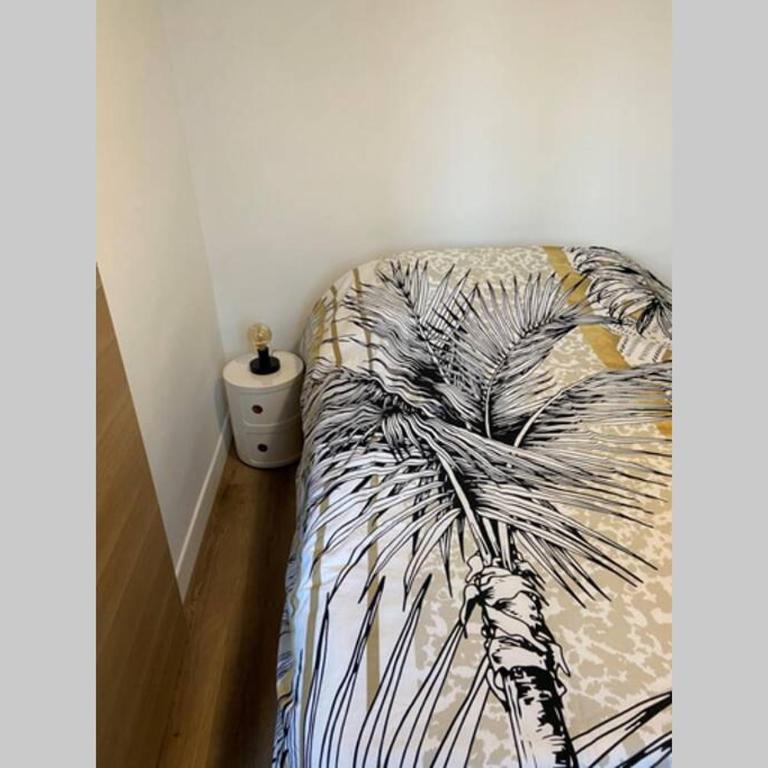 Hyères centre/vieille ville: superbe T2 - Appartement 1 Chambre - 11