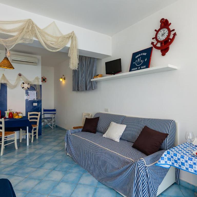Residenza Gennaro - Camera Tripla con Terrazza e Vista Mare - 6