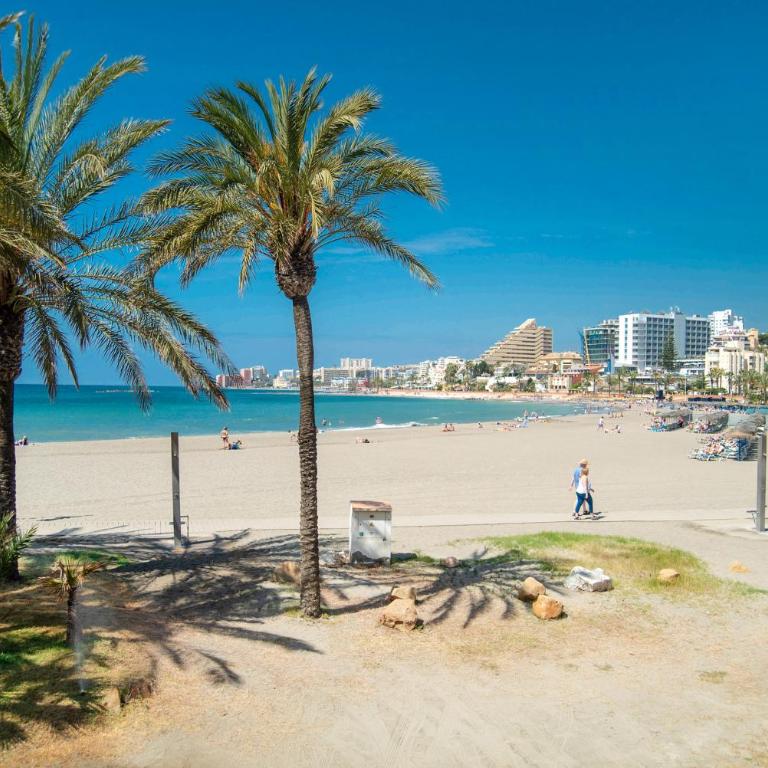 BENAL BEACH, Superb 2 Bedroom 2 Bathroom Beach front Apartment sleeps 6 - Two-Bedroom Apartment - 42