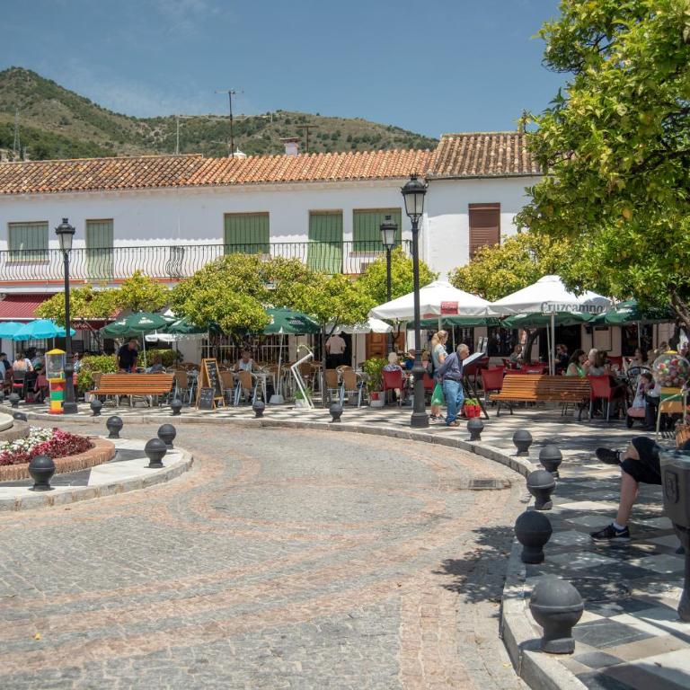 BENAL BEACH Superb Beach front 1 Bedroom Apartment, Sleeps 5 - Apartamento de 1 dormitorio - 51