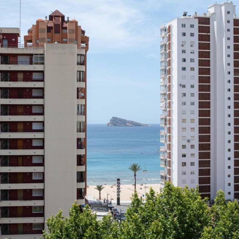 Apartamento entero a 1 minuto de la playa - Two-Bedroom Apartment - 1