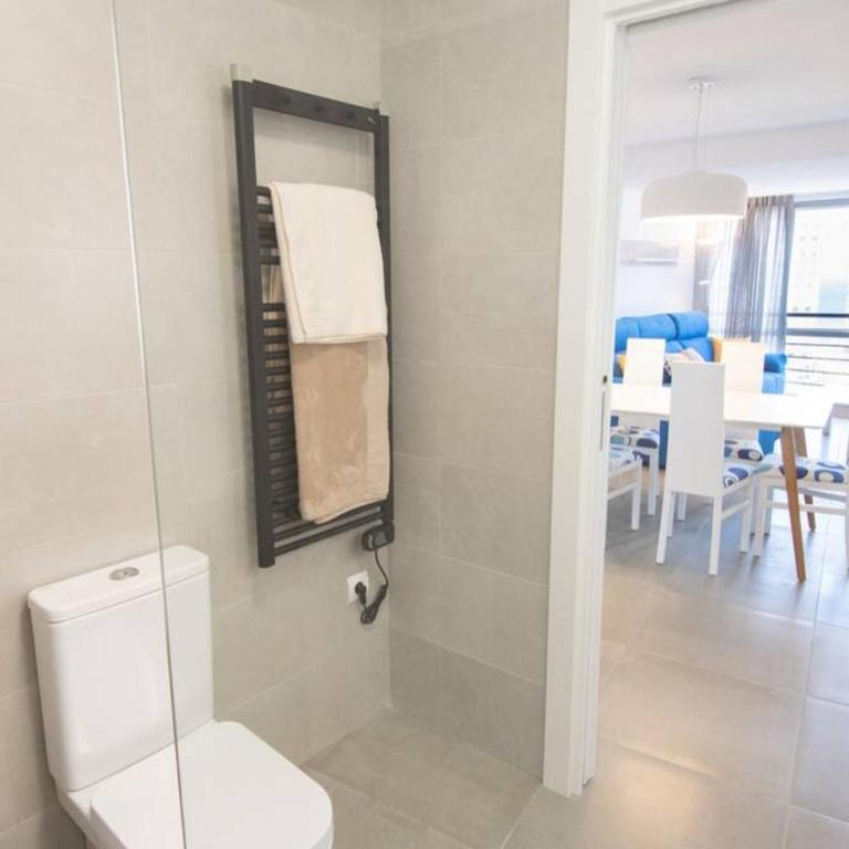 Apartamento entero a 1 minuto de la playa - Two-Bedroom Apartment - 11