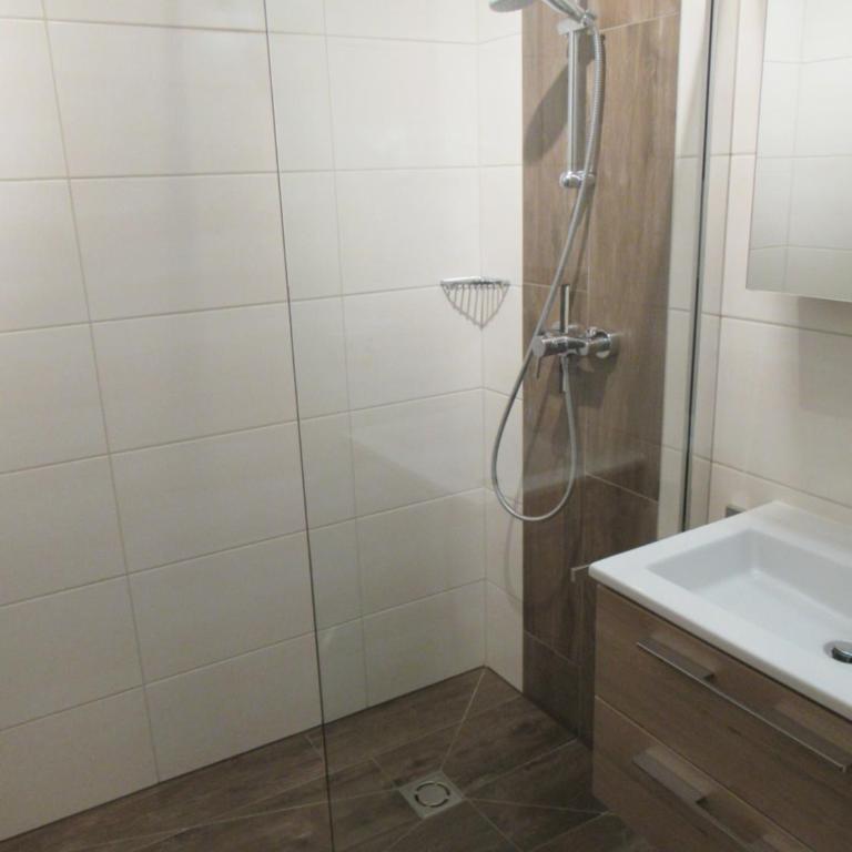 Steinerhaus Berggasthof - Vierbettzimmer - 1