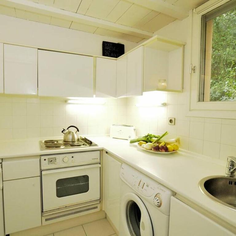 AMAZING SEA VIEW APARTMENT with Private Close Parking - Apartment mit Meerblick - 18
