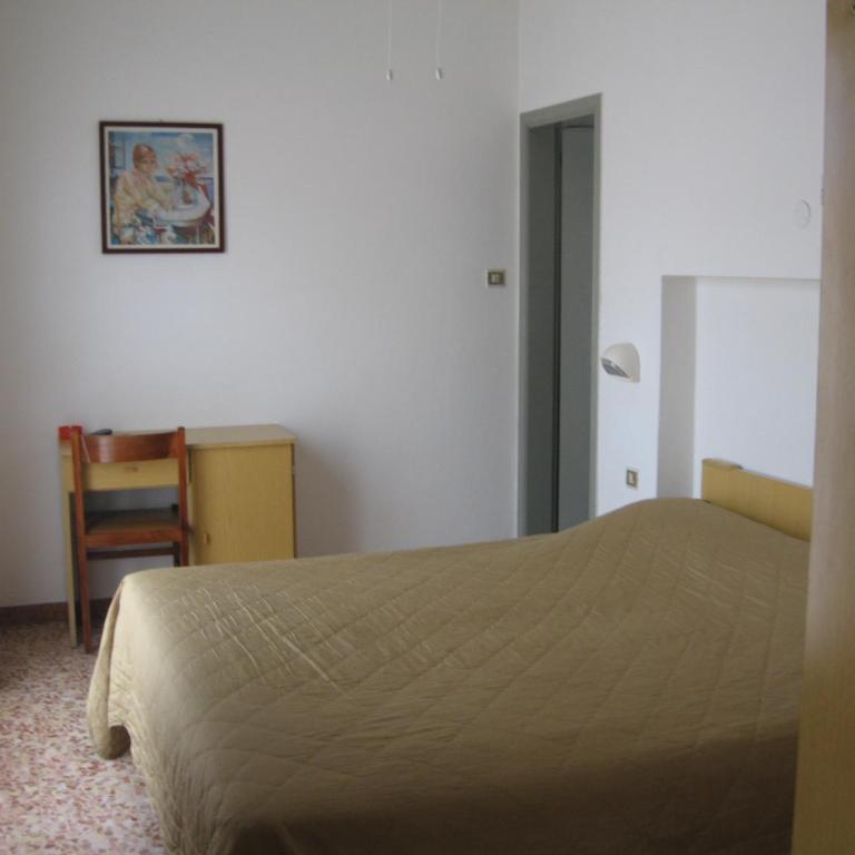 Hotel Eleonora - Camera Tripla - 1