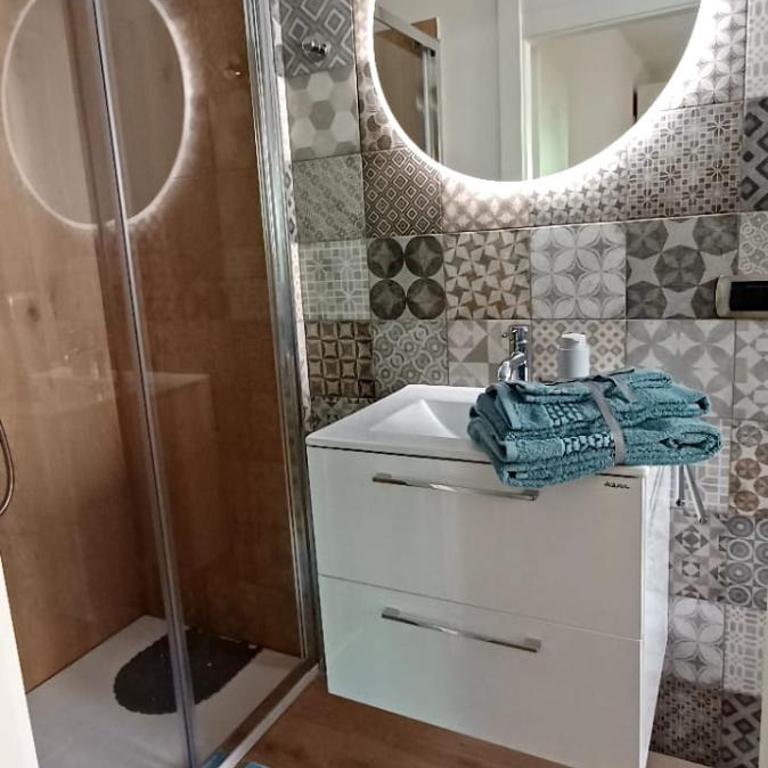 B&B Alghero Reina - Camera Matrimoniale con Bagno Privato - 16