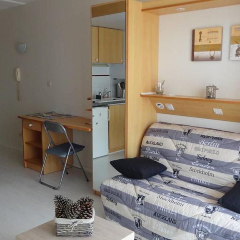 Studio, terrasse, piscine, plage, Les Minimes - Studio - 3