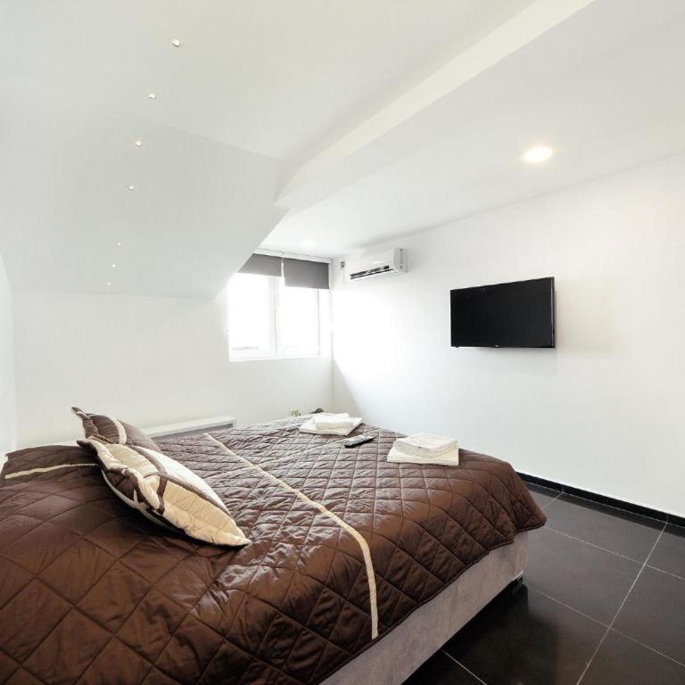 Agent Lux Apartments - Dvokrevetna Soba sa Bračnim Krevetom (1 Odrasla Osoba + 1 Dete) - 5