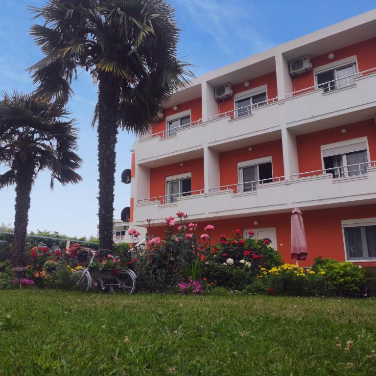 Casa ROBI - Apartments - Dvokrevetna Soba sa Bračnim Krevetom i Balkonom - 1