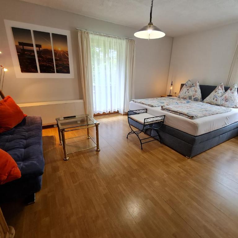 Camping Gasthof Zirknitzer - Doppelzimmer mit Balkon - 2