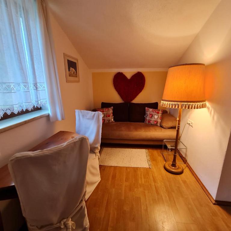 Camping Gasthof Zirknitzer - Doppelzimmer mit Bergblick - 2