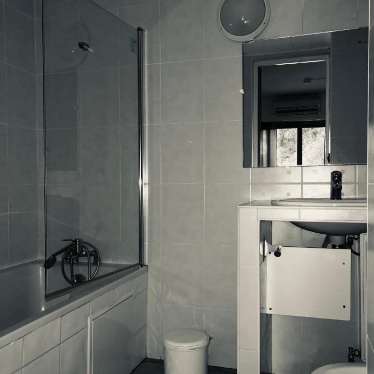 Hôtel Le Pescadou - Chambre Double avec Balcon - 4