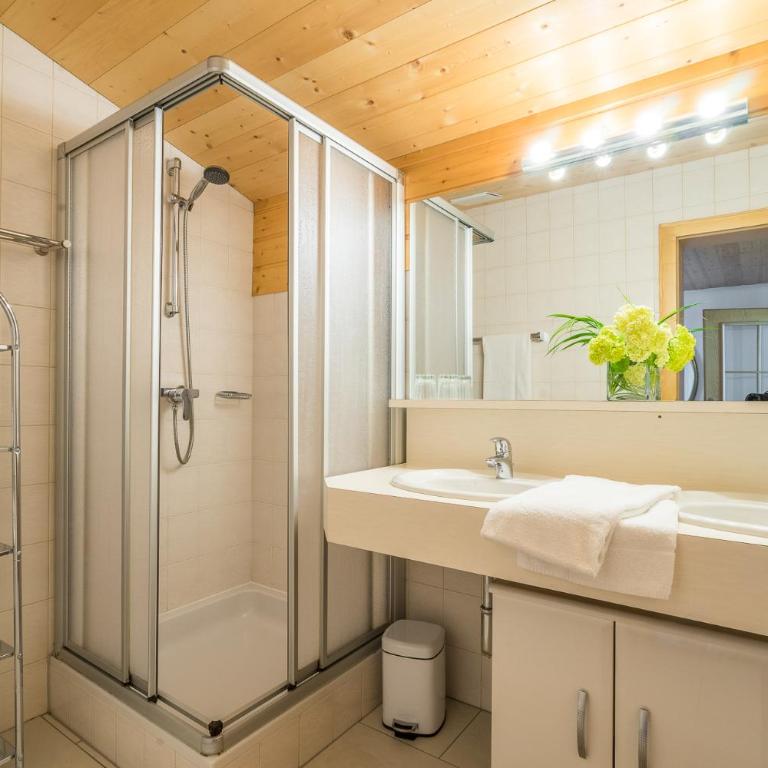 AlpenApart Montafon - Haus Engstler - Apartment mit 3 Schlafzimmern - 5