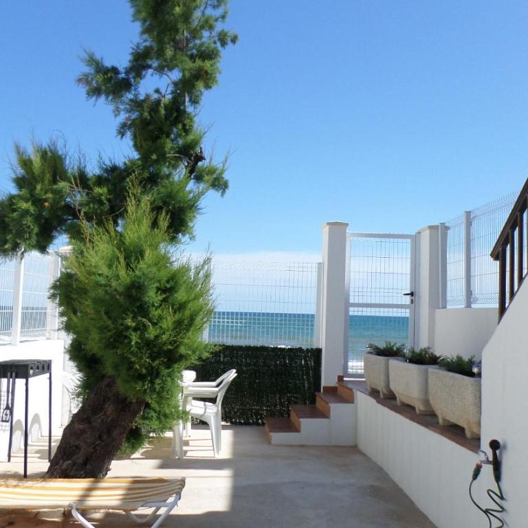 Apartamento primera linea de playa WIFI gratis - Apartamento con vistas al mar - 1