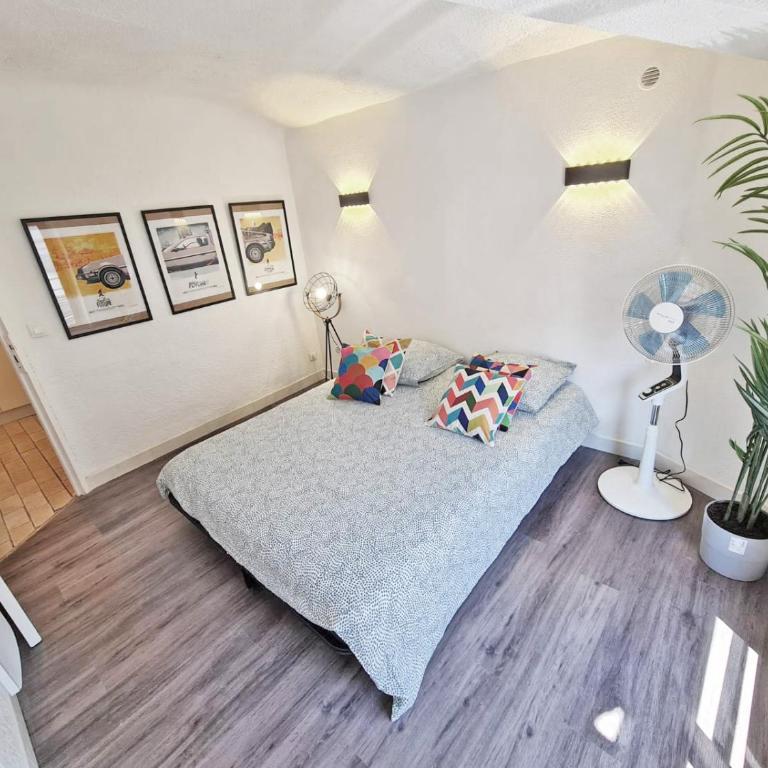 GregBnb - T2 Design 34m2 - Toulon Est - Wifi Fibre - n9 - Appartement 1 Chambre - 18