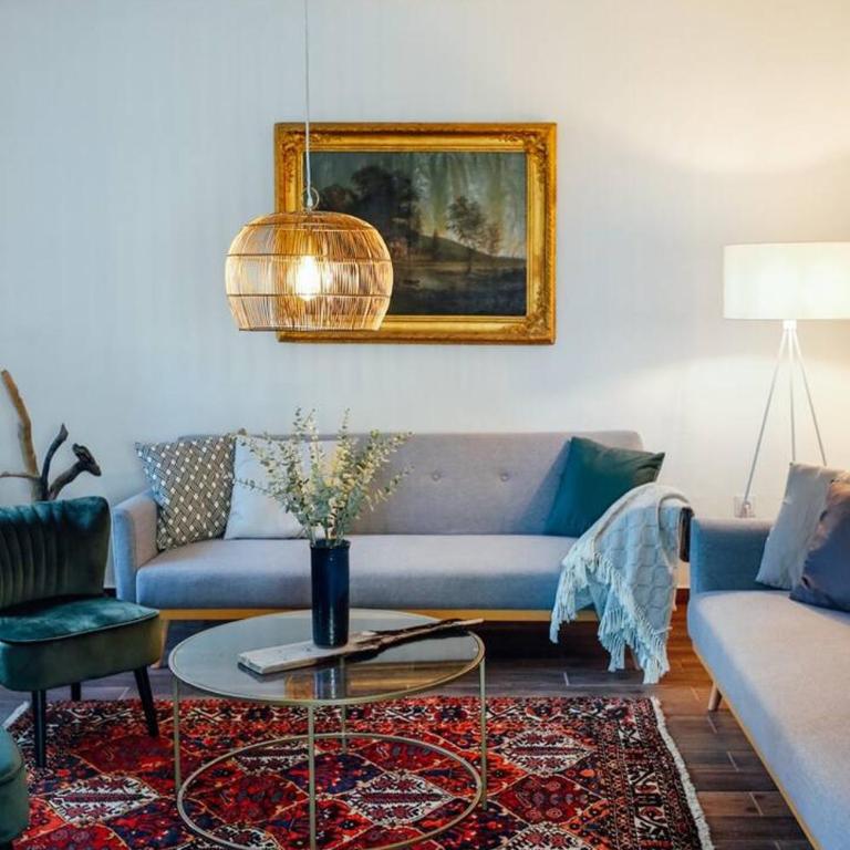 Apartment Aussee- Beletage Salzherrenhof- Küche, WLAN, Netflix - Apartment - 11