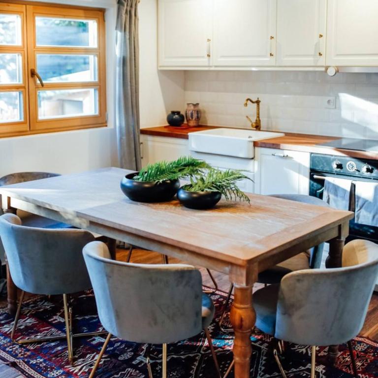 Apartment Aussee- Hallsatt Salzherrenhof- Küche, WLAN, Netflix - Apartment mit 2 Schlafzimmern - 1