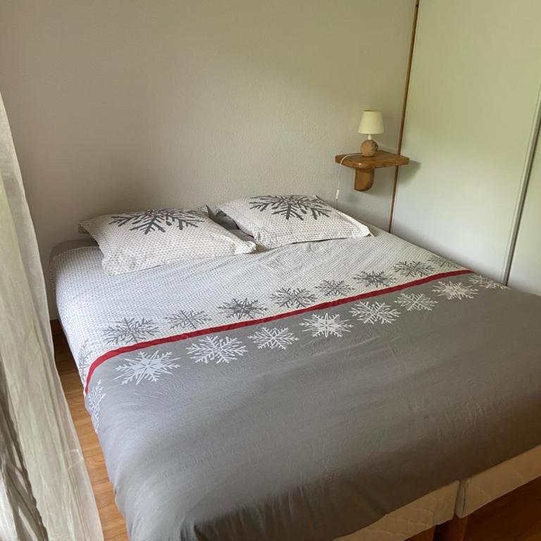 Les Frahans - One-Bedroom Apartment - 12