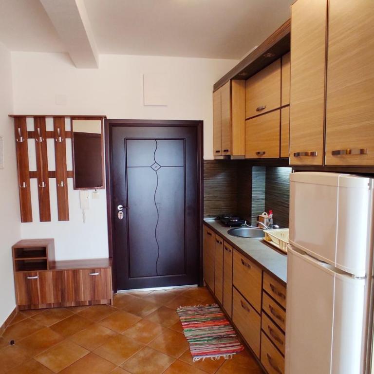 Rakocevic Apartments - One-Bedroom Apartment - 7