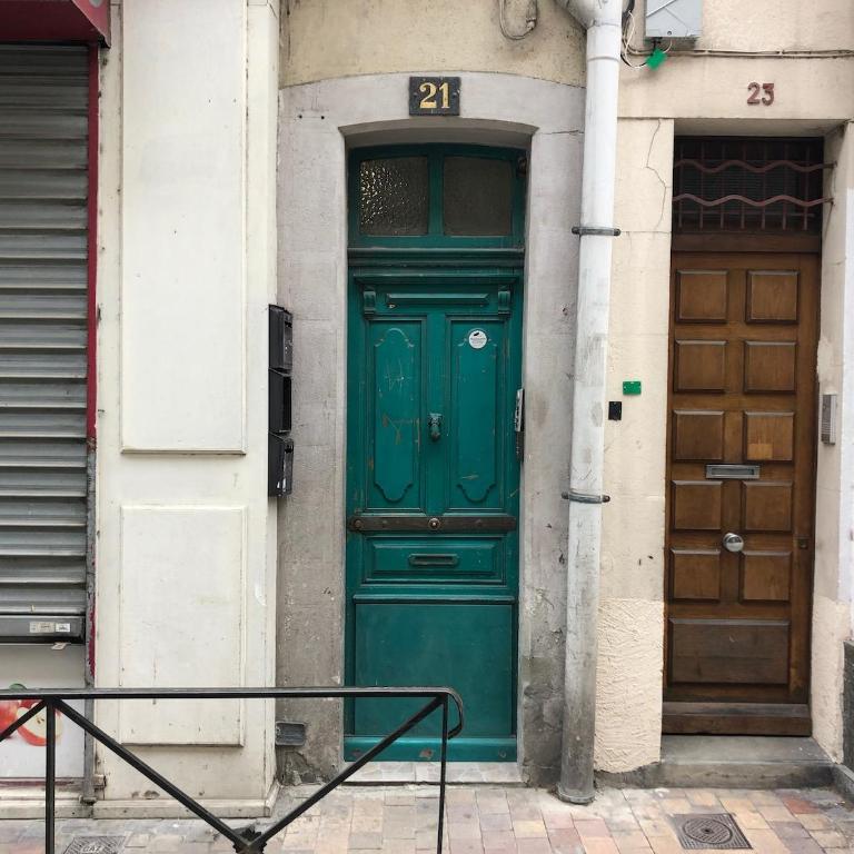Le Boheme - Netflix - Wifi - Vue sur la Cité Médiévale et les toits - Studio - 24