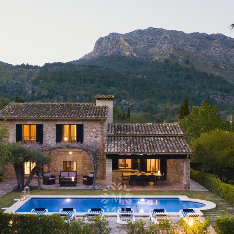 VILLA CAN PERIC WITH POOL Quiet and spacious WIFI - Casa - 1