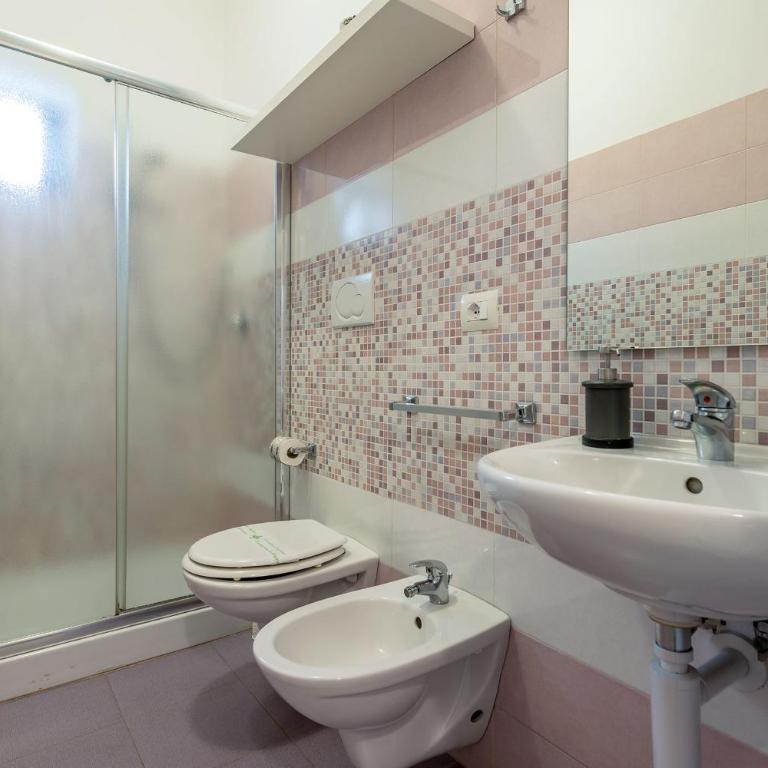 YOUR HOUSE ROOMs 1 - Camera Quadrupla Comfort - 5
