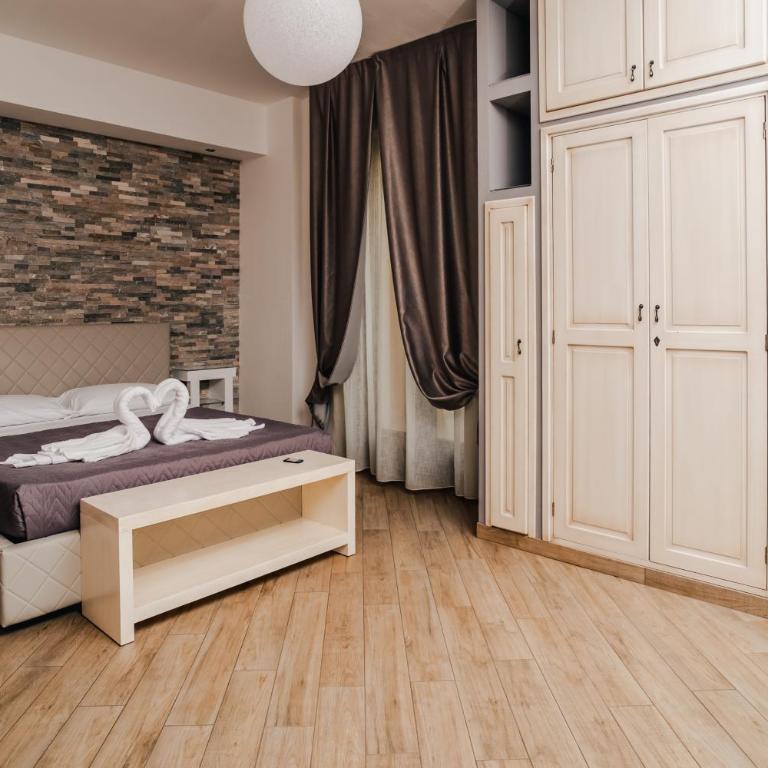 Holiday Gli Archi - Double Room with Balcony - 5
